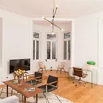 Design Loft Hohe Warte by ichbucheAT