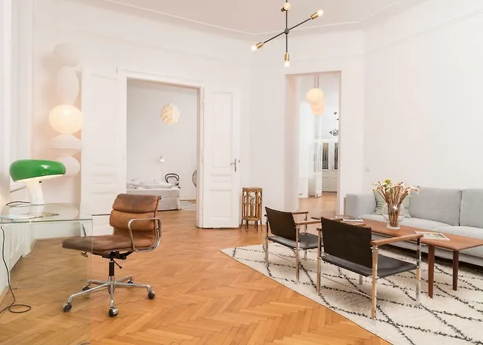 Design Loft Hohe Warte by ichbucheAT